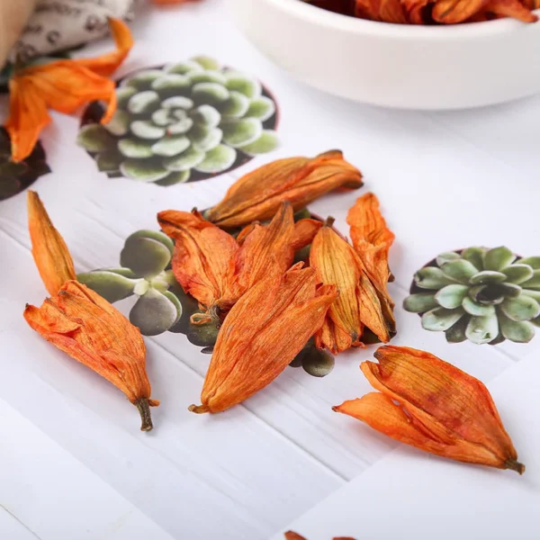 High Quality Natural Dried Lily Flower Tea | Teh Bunga Lily Kering Semula Jadi | Herbal Floral Tea for Wellness & Relaxation
